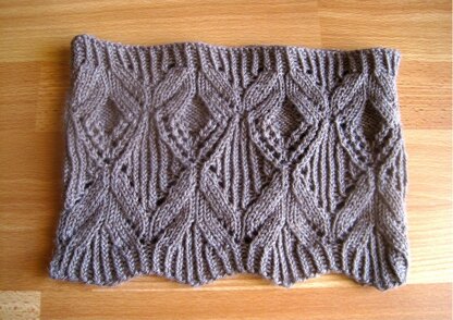 Josephine Lace Cowl