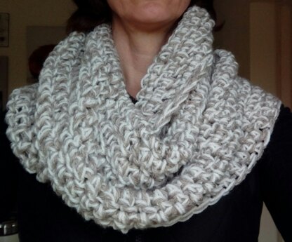 Chunky twisted double strand cowl