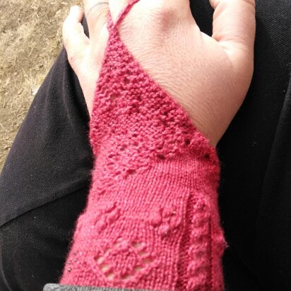 Lace Mitts