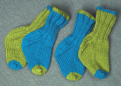 Toddler Socks in Plymouth Yarn Dreambaby DK - F531 - Downloadable PDF