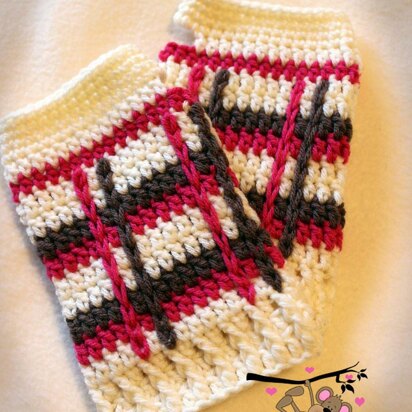 Plaid Fingerless Gloves