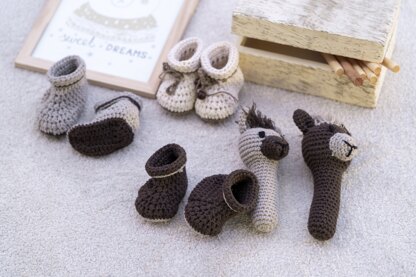 Baby Shoes Ivelle in Hoooked Somen - Downloadable PDF