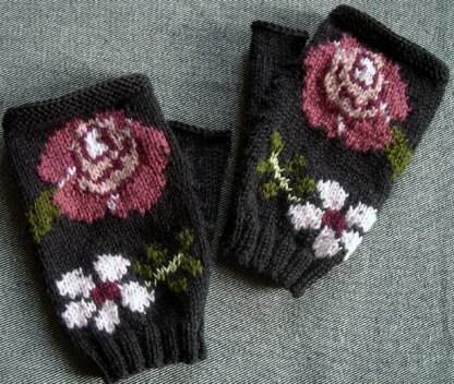 Roses fingerless gloves