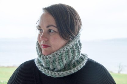 Stella Mini Cowl