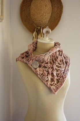 Fleche Chunky Lace Neckwarmer