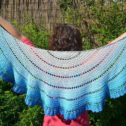 Walking on clouds shawl