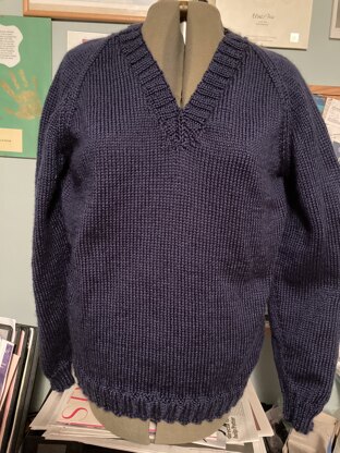 Men’s V-Neck Jumper