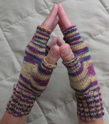 Fitted Fingerless Gloves