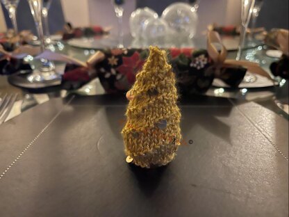 Christmas Tree Ferrero Rocher Cover Knitting Pattern