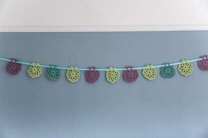 Doily bunting
