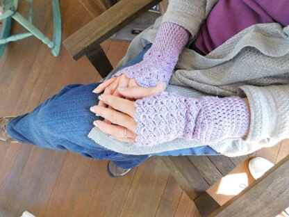 Sneak-a-Peak Wrist Warmers