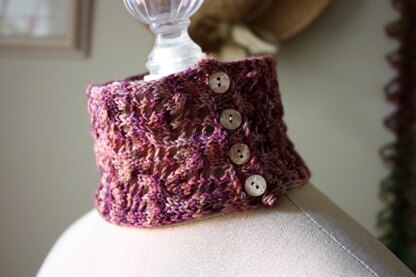 Arabesque Lace Neckwarmer / Neck Cuff Knitting Pattern