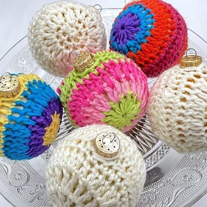 Hoooked Crochet Kit - Christmas Ornaments -Crafter's Companion US