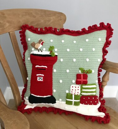 Christmas Cushion – Dinky Artist