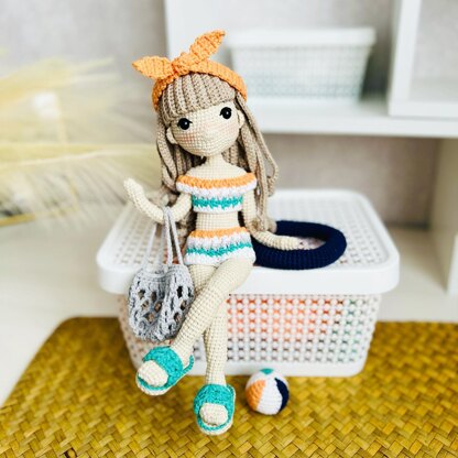 Crochet doll, amigurumi doll with clothes, doll clothes, doll outfit, Beach time