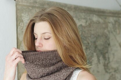 Antiquity Cowl