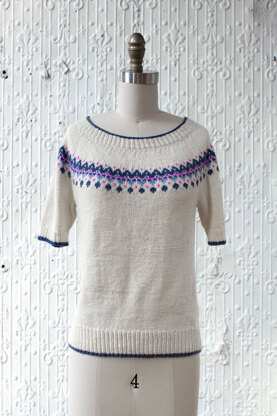 Guirnalda Sweater in Manos del Uruguay Silk Blend Semi-Solid - 2013L
