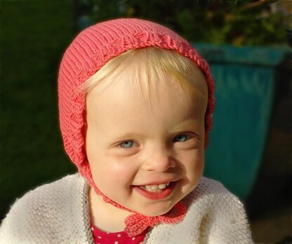 Easy baby bonnet- vintage style