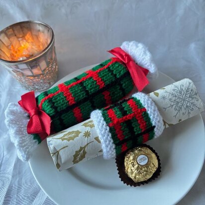 DK knitting pattern Tartan Plaid Christmas cracker and Napkin ring