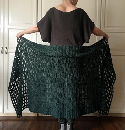 Easy Crochet Wrap Pattern: Shawl We-Wear-Green Wrap