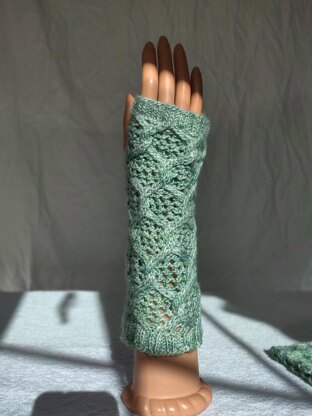 Chain Link Mitts