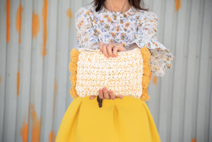 Santorini Pom Pom Clutch aus Hoooked Spesso Eco Barbante und Hoooked Somen 