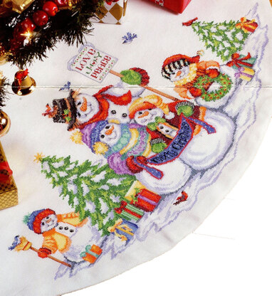 Snow Folks Tree Skirt - PDF