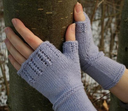 Lace Lavender Mitts