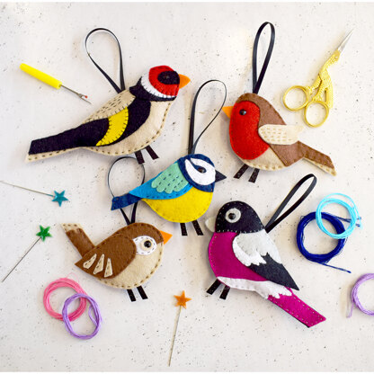 The Make Arcade Garden Birds Felt Dec Set Needle Felting Kit