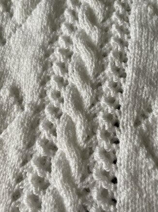 Cable and Lace Cot Blanket #3