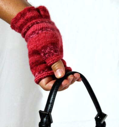 Primrose Fingerless Gloves