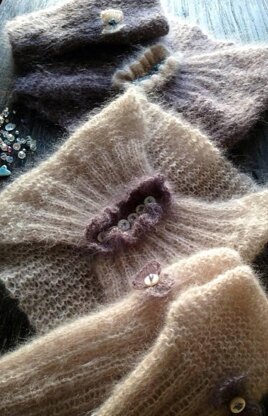 Vintage inspired Cowl and Fingerless Gloves