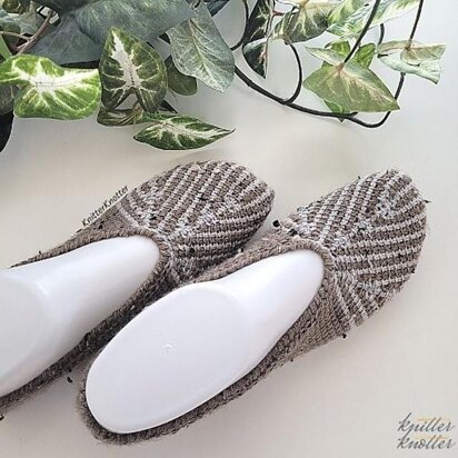 Ashvini Tunisian Crochet Slippers