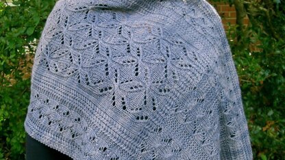 Vaila Cable Lace Shawl