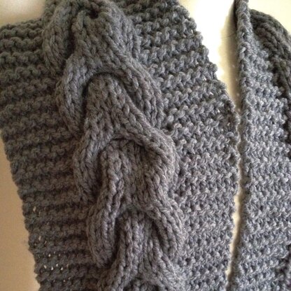 Horseshoe Cable Chunky Scarf