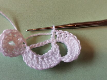 Cross favors pattern