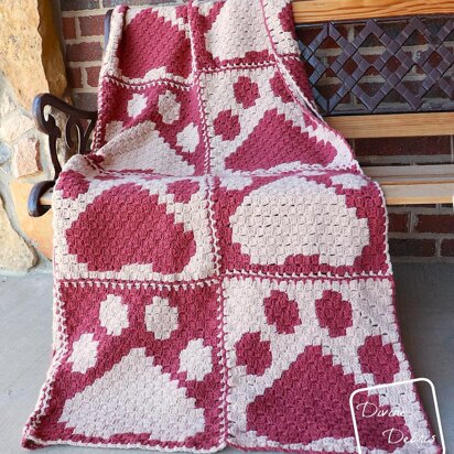 Cute Paw Print C2C Blanket