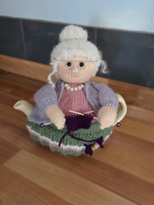 Knitting Nana