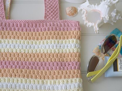Southampton Collection – Knitting Patterns for Five Fabric-lined Bags
