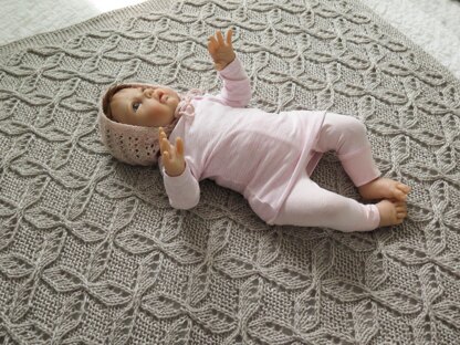 Mariele's Cable Lace Blanket