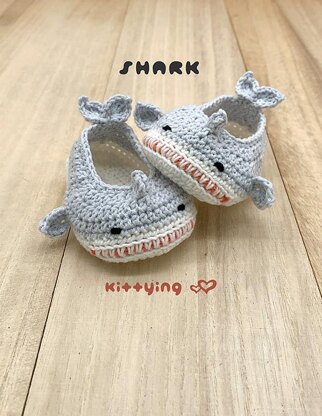 Crochet shark slippers hot sale for toddlers