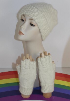 Adult & Teen Aran Ski Beanie & Short Finger Gloves