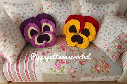 Pansy Cushion