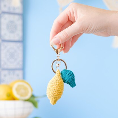 Crochet lemon & leaf keychain / bag charm