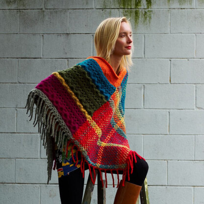 Poncho in Imperial Yarn Native Twist - P144 