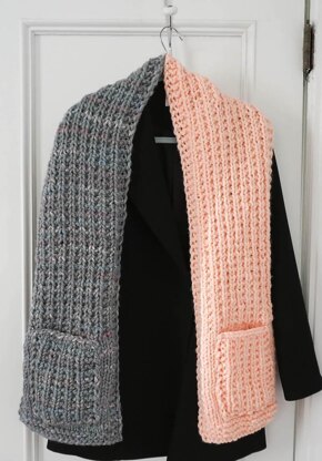 Color Blocked Pocket Scarf