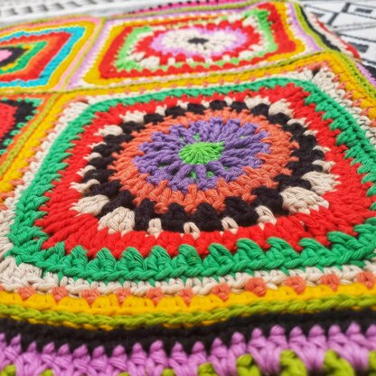 Calista Granny Square 8"