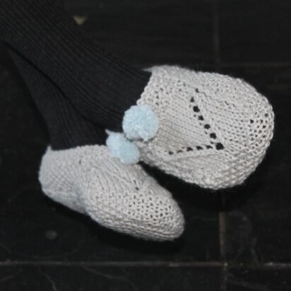 Lady Pom -Pom Slippers - knitting pattern