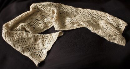 Victorian Leaf and Trellis Scarf