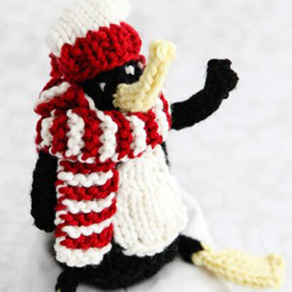 Valley Yarns 679 Hot Chocolate Run Penguin